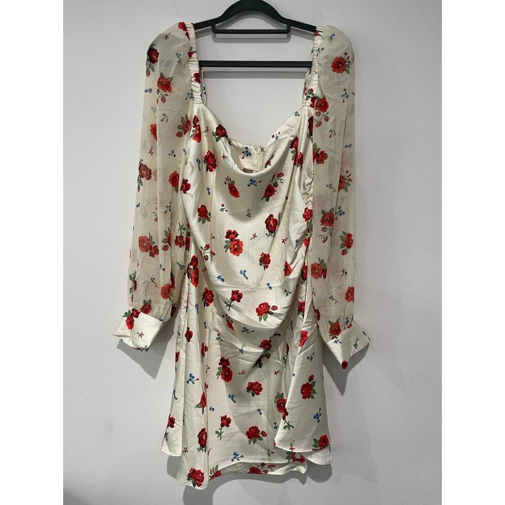 NWOT WEWOREWHAT Floral Dress